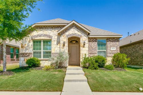 2341 Opaline Dr, Aubrey, TX, 76227-3071 | Card Image