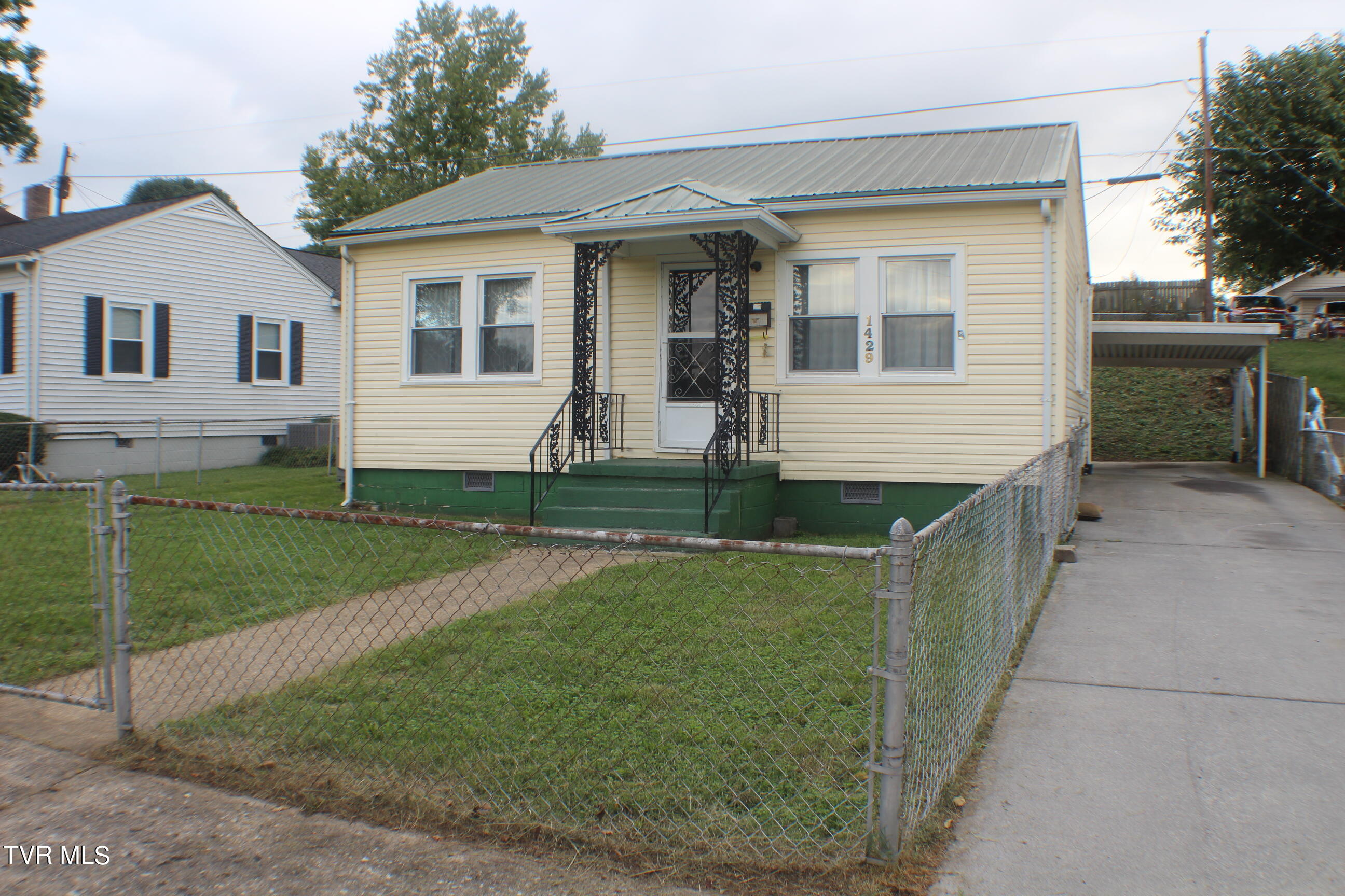 Holyoke St, Kingsport, TN 37664