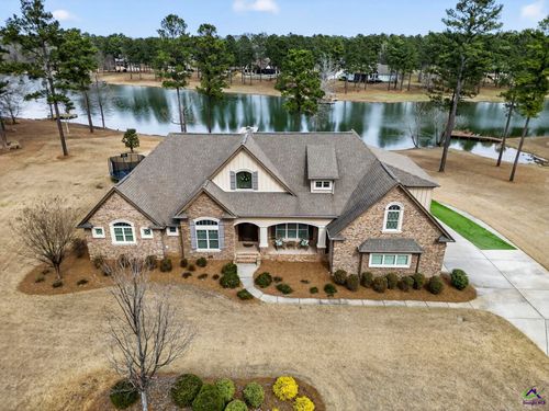 2008 Potters Rd, Perry, GA, 31069-7802 | Card Image