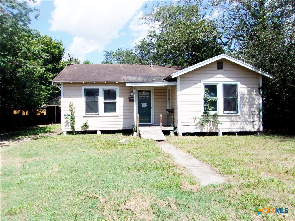 Santa Rosa St, Victoria, TX 77901