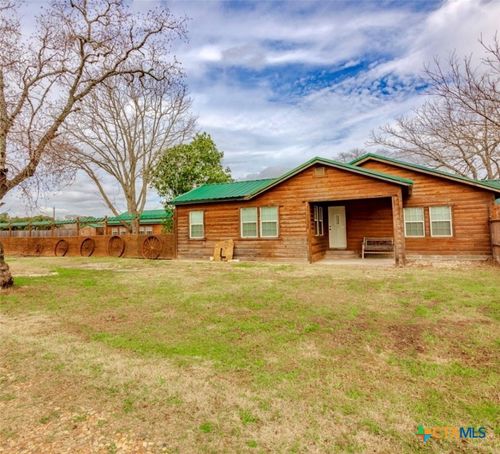 231 State Highway 95 N, Yoakum, TX, 77995-2137 | Card Image