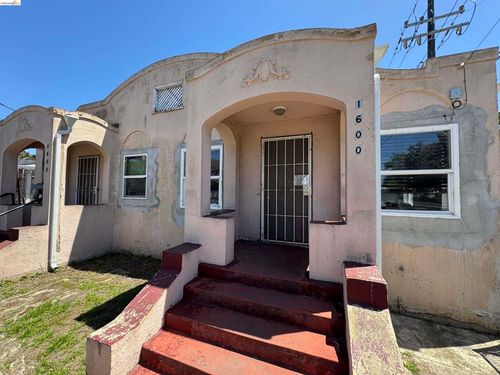 1602 87th Avenue, Oakland, CA, 94621 | Card Image