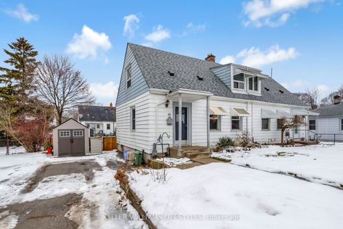 40 Elliott Street, London East, ON, N5Y2E4 | Card Image