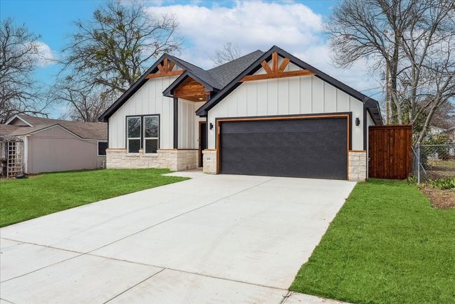 225 West Pl, House other with 3 bedrooms, 2 bathrooms and null parking in White Settlement TX | Image 5