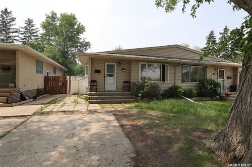 12 Lyons St, Regina, SK, S4T6G1 | Card Image