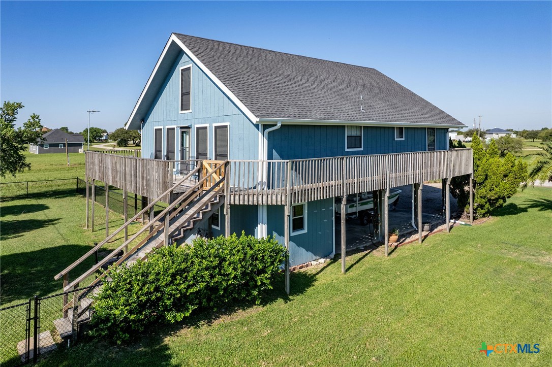 Stovall Dr, Palacios, TX 77465