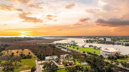 108 Sw 273rd Ave, STEINHATCHEE, FL, 32359-8130 | Card Image