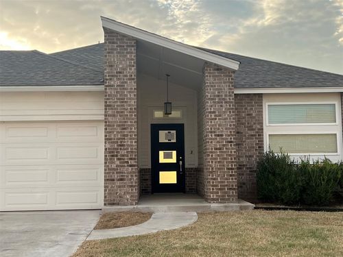 1801 Sara Vista Drive, Yukon, OK, 73099 | Card Image