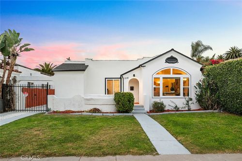 2115 S Redondo Blvd, Los Angeles, CA, 90016-1227 | Card Image