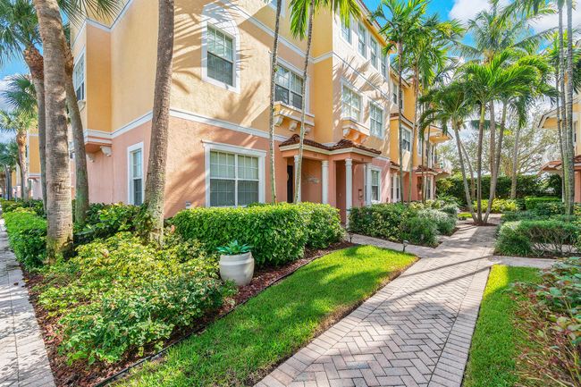 122 Harbors Way, Townhouse with 3 bedrooms, 2 bathrooms and null parking in Boynton Beach FL | Image 5