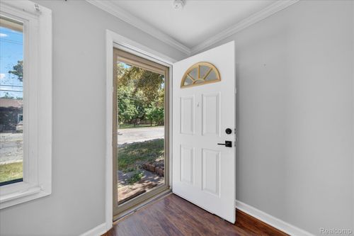 401 W Liberty St, South Lyon, MI, 48178-1342 | Card Image