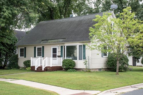 825 N Oak St, Lake City, MN, 55041-1216 | Card Image