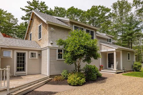 71 W Atlantic Ave, Rye, NH, 03870-2404 | Card Image
