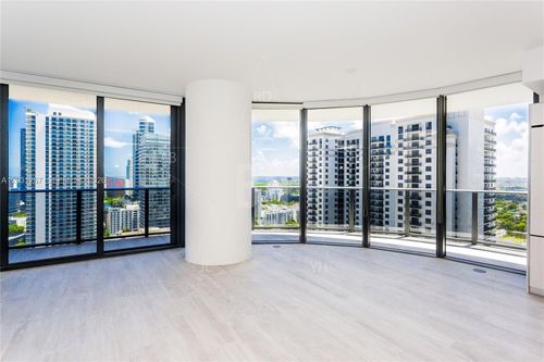3806-45 Sw 9 Street, Miami, FL, 33130 | Card Image
