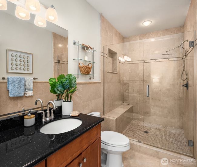 Main floor primary suite bath | Image 17
