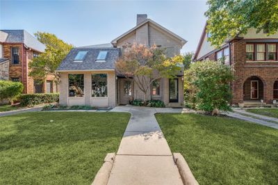 View of front of house featuring a front lawn | Image 1