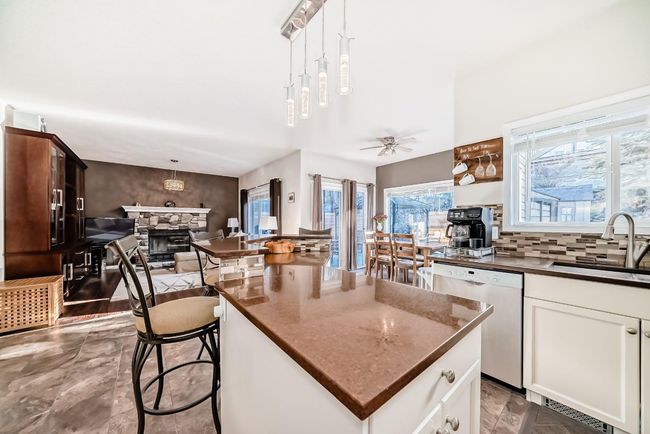 39 Bow Ridge Drive, House other with 3 bedrooms, 4 bathrooms and 2 parking in Cochrane AB | Image 7
