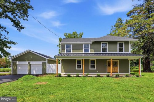 1095 Washington Ave, NEWTOWN, PA, 18940 | Card Image