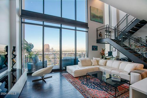 1312-200 W Portland St, Phoenix, AZ, 85003-5469 | Card Image