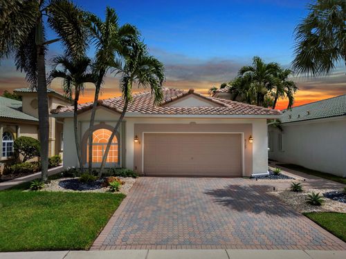 8125 Brindisi Ln, Boynton Beach, FL, 33472-7162 | Card Image