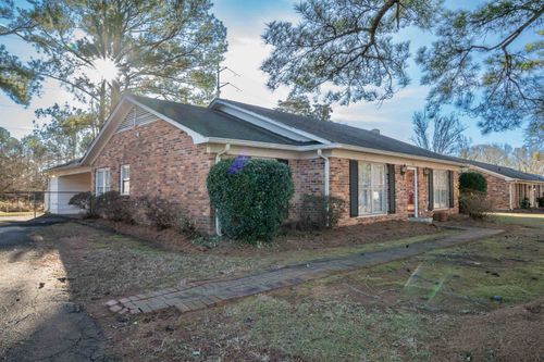 913 Lucerne Dr, Spartanburg, SC, 29302-4010 | Card Image