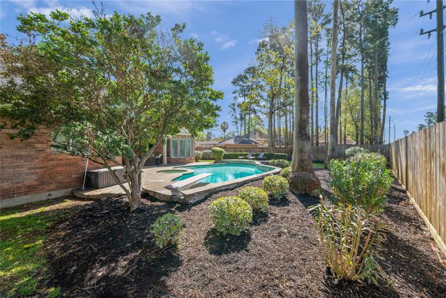 9519 Woodcliff Lake Dr, House other with 5 bedrooms, 5 bathrooms and 4 parking in Spring TX | Image 41