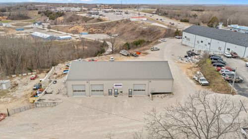 61 Hatcher Speed Way, Branson West, MO, 65737-8795 | Card Image