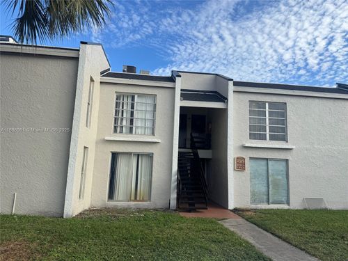 g-4519 Treehouse Ln, Tamarac, FL, 33319-3330 | Card Image