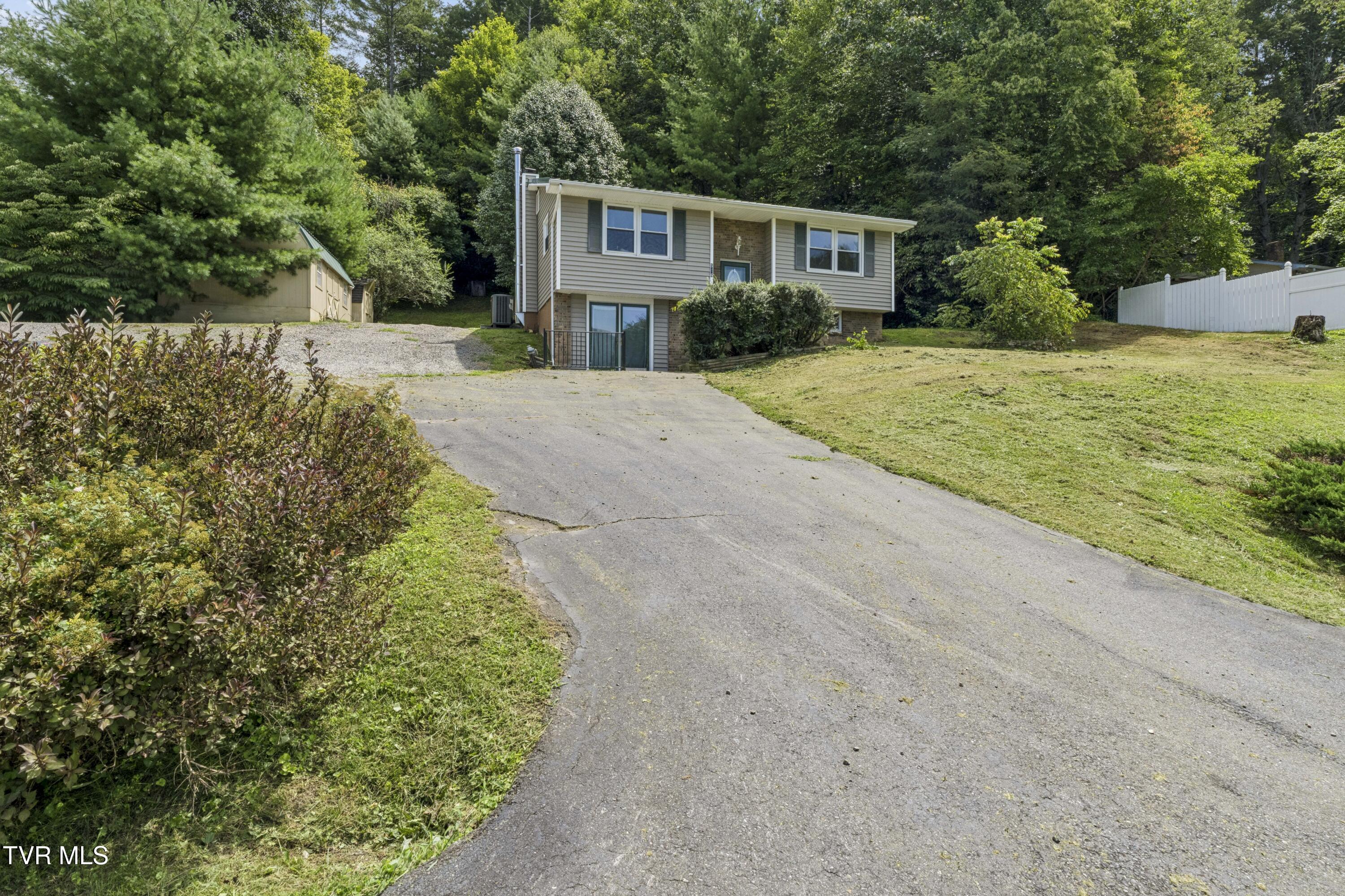 Residential in Mountain City 4