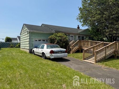 397 Lake Ave, Colonia, NJ, 07067-1216 | Card Image