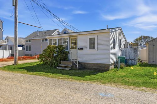 6 Chase St, Hampton, NH, 03842-2618 | Card Image