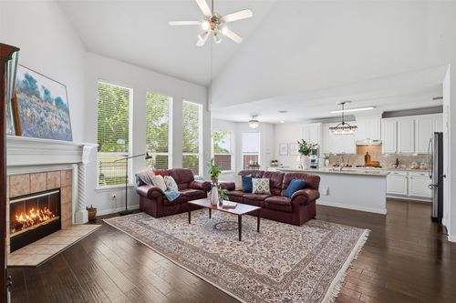 913 Royal Oaks Dr, Mckinney, TX, 75072-8351 | Card Image