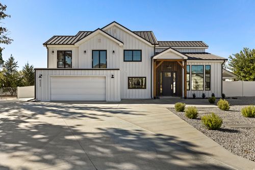 8333 N Sapphire, St George, UT, 84770-6074 | Card Image