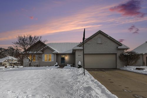 2432 Eastwinde Ct Nw, Grand Rapids, MI, 49504-2338 | Card Image