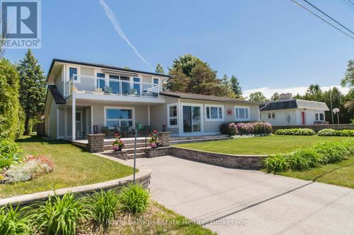 319 Lakeshore Boulevard N, South Bruce Peninsula, ON, N0H2G0 | Card Image