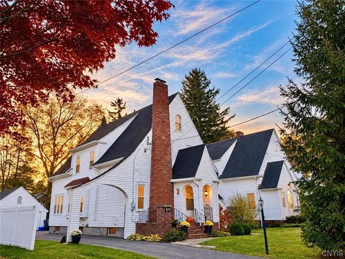 215 Candee Ave, Syracuse, NY, 13224-1607 | Card Image