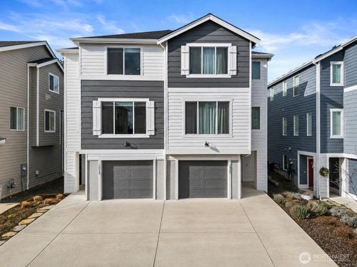 10049 Kings Landing Ave Nw, Bremerton, WA, 98311-4031 | Card Image