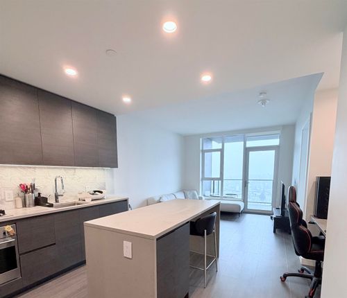 2803-2108 Gilmore Ave, Burnaby, BC, V5C0N8 | Card Image