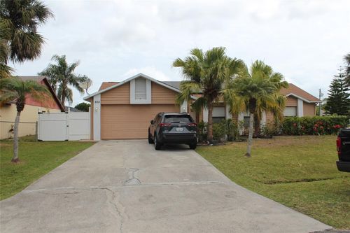 855 San Pedro Ct, KISSIMMEE, FL, 34758-4016 | Card Image