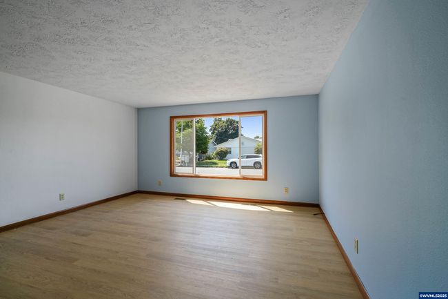 1679 Mistwood Dr Ne, House other with 3 bedrooms, 2 bathrooms and null parking in Keizer OR | Image 9