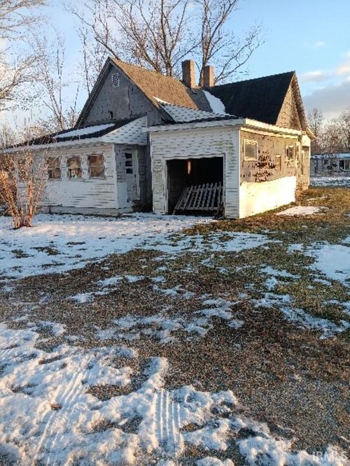 317 W Glenn St, Shelburn, IN, 47879-1607 | Card Image