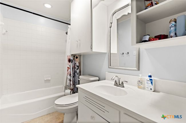 Hall Bath 2 | Image 31