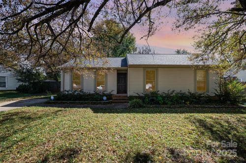 7528 Lancashire Dr, Mint Hill, NC, 28227-4321 | Card Image