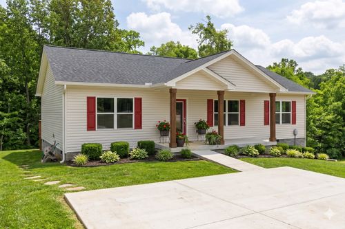 553 Skyview Dr, Ashland City, TN, 37015-4915 | Card Image