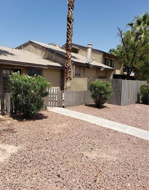 4231 White Sands Ave, Las Vegas, NV, 89121-4805 | Card Image