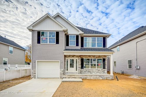 74 Manchester Ave, Keyport, NJ, 07735-1935 | Card Image