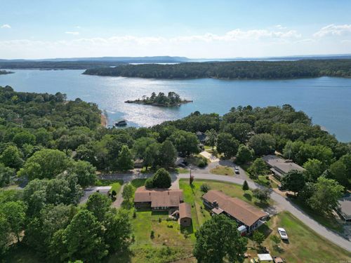 1721 Lakeshore Dr, Heber Springs, AR, 72543-1708 | Card Image