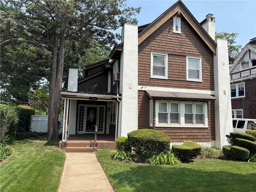 1050 Dickens St, Far Rockaway, NY, 11691-2407 | Card Image