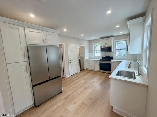 3-35 Claremont Ave, Montclair, NJ, 07042-4952 | Card Image