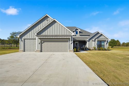 14268 N 54th East Ave, Collinsville, OK, 74021-7448 | Card Image